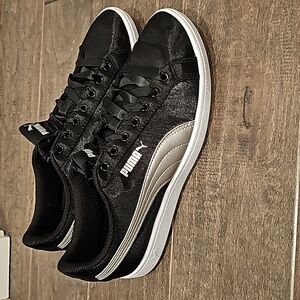 Puma Women's Soft Foam Black Sneakers sz 8.5